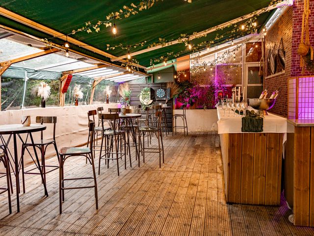 Les Pieds dans l'Herbe Le Bar Caché