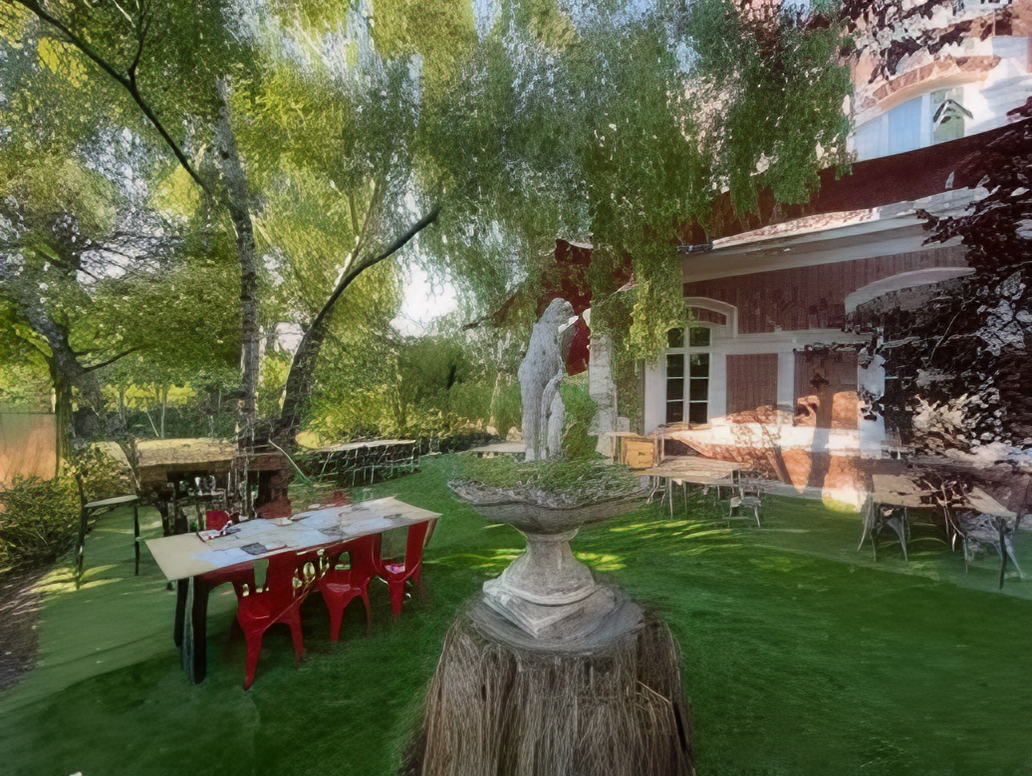 Les Pieds dans l'Herbe Le Jardin Privé  (privatisable)